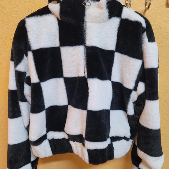 Fuzzy Cropped checkered Black and White BW Forever 21 jacket - Picture 1 of 3